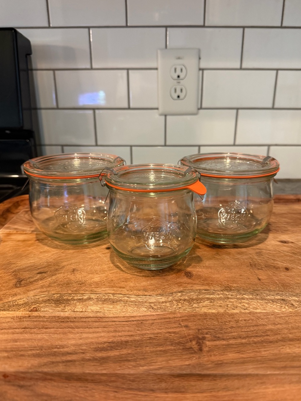 (3) WECK Tulip Jars (2) 744 (1/2 Liter) + (1) 746 (1/3 Liter) w/ stay fresh lids - Picture 3 of 7